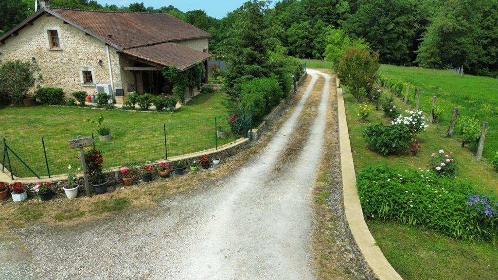 Eglise-Neuve-de-VergtChez Lucia A 15Min De Perigueux A 6Km Autoroute A89公寓 外观 照片