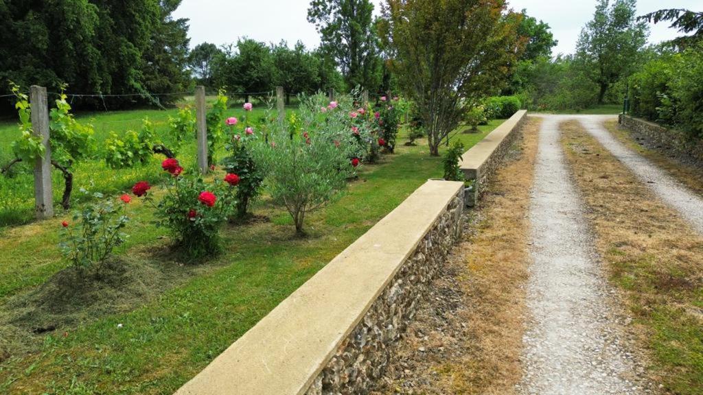 Eglise-Neuve-de-VergtChez Lucia A 15Min De Perigueux A 6Km Autoroute A89公寓 外观 照片